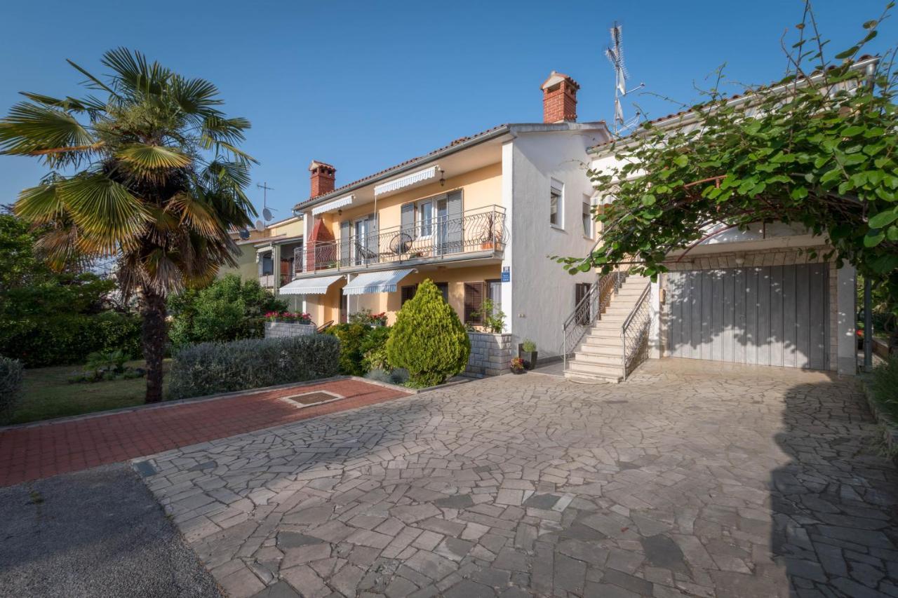 Newly Renovated Holiday Apartment Sirius Poreč Exteriör bild