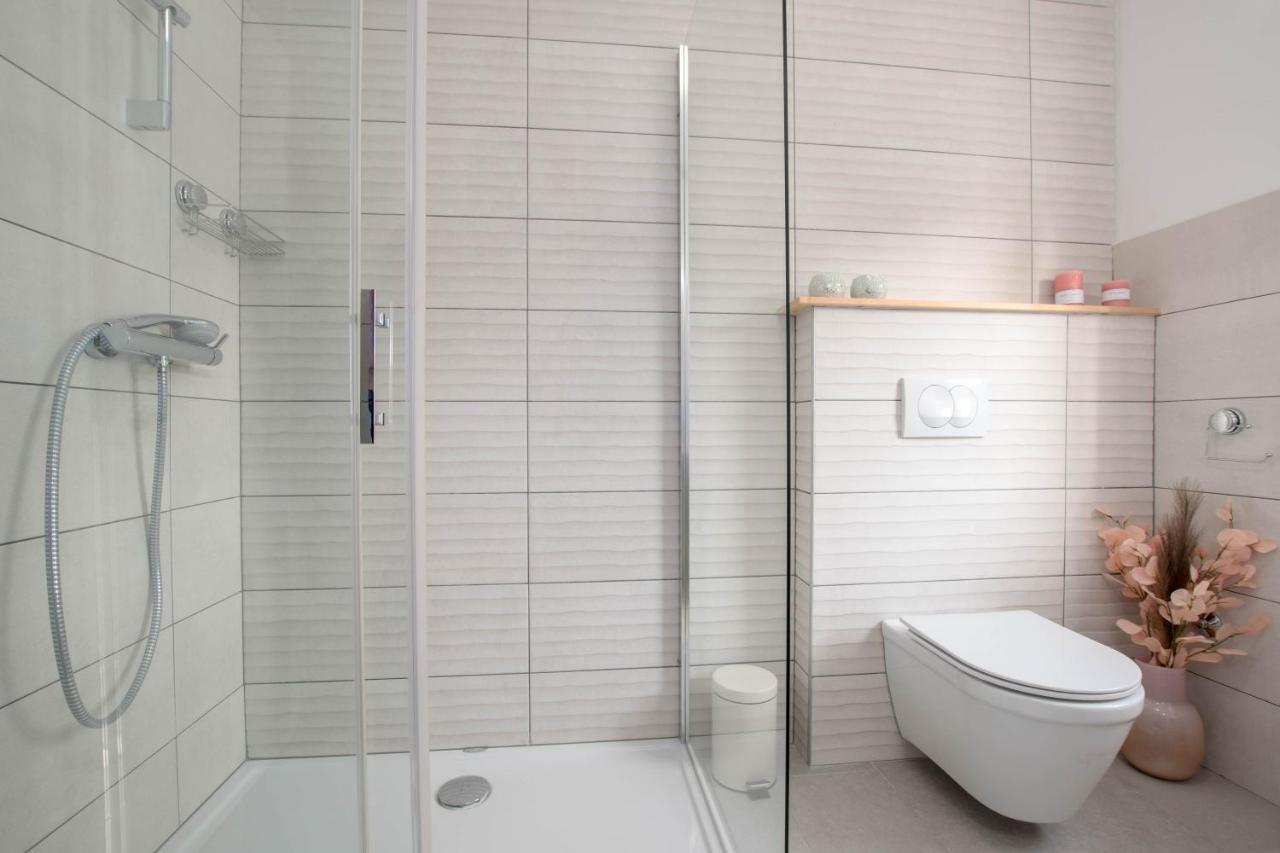 Newly Renovated Holiday Apartment Sirius Poreč Exteriör bild