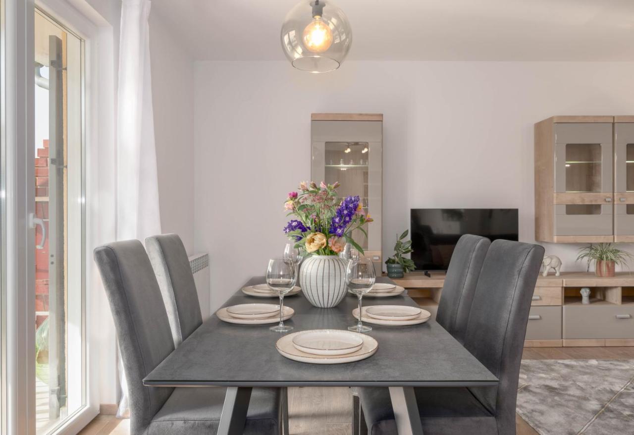 Newly Renovated Holiday Apartment Sirius Poreč Exteriör bild